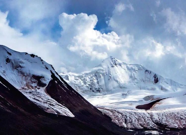 长江发源地 格拉丹东雪山