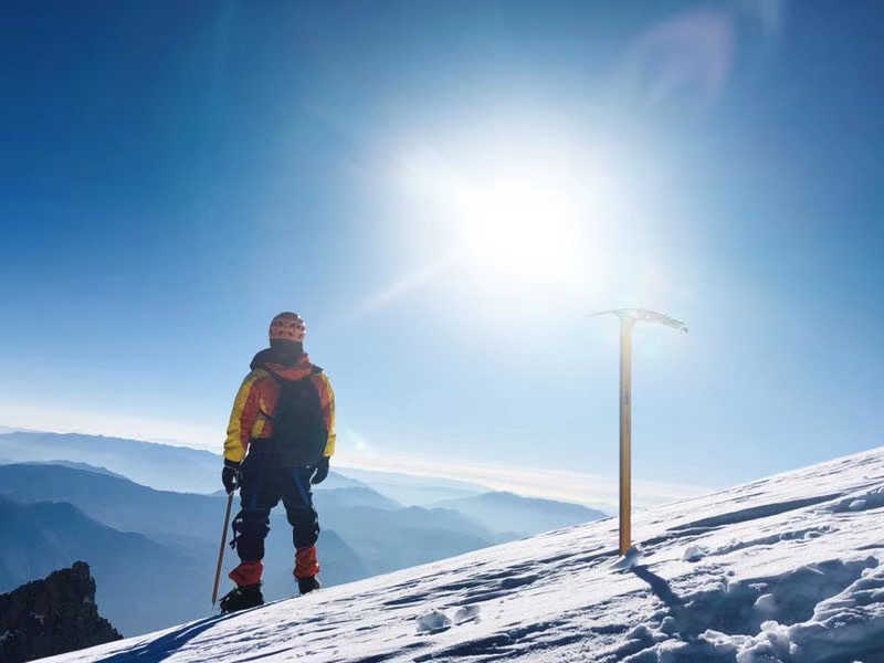 挑战5396米哈巴雪山登顶人生第一座雪山
