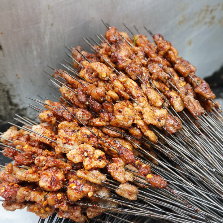贵阳最好吃的铁签烤肉和糯米饭,不接受反驳